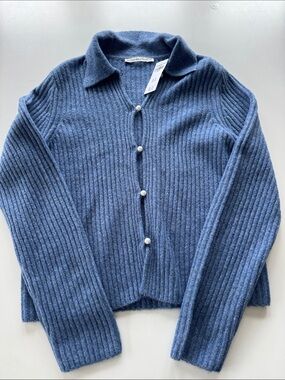 Abercrombie & Fitch Pearl-Button Ribbed Blue Cardigan